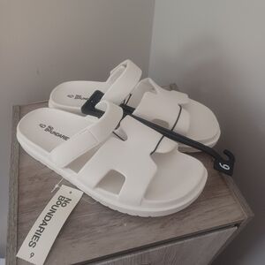 Nobo Cream Geo Slide Slip On Sandals Sz 9 **LAST PAIR**